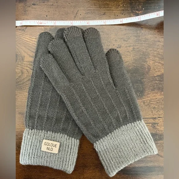 NWT Winter Stretchy Knit Touch Screen Gloves. Tan Brown gray trim warm Unisex - Picture 4 of 4